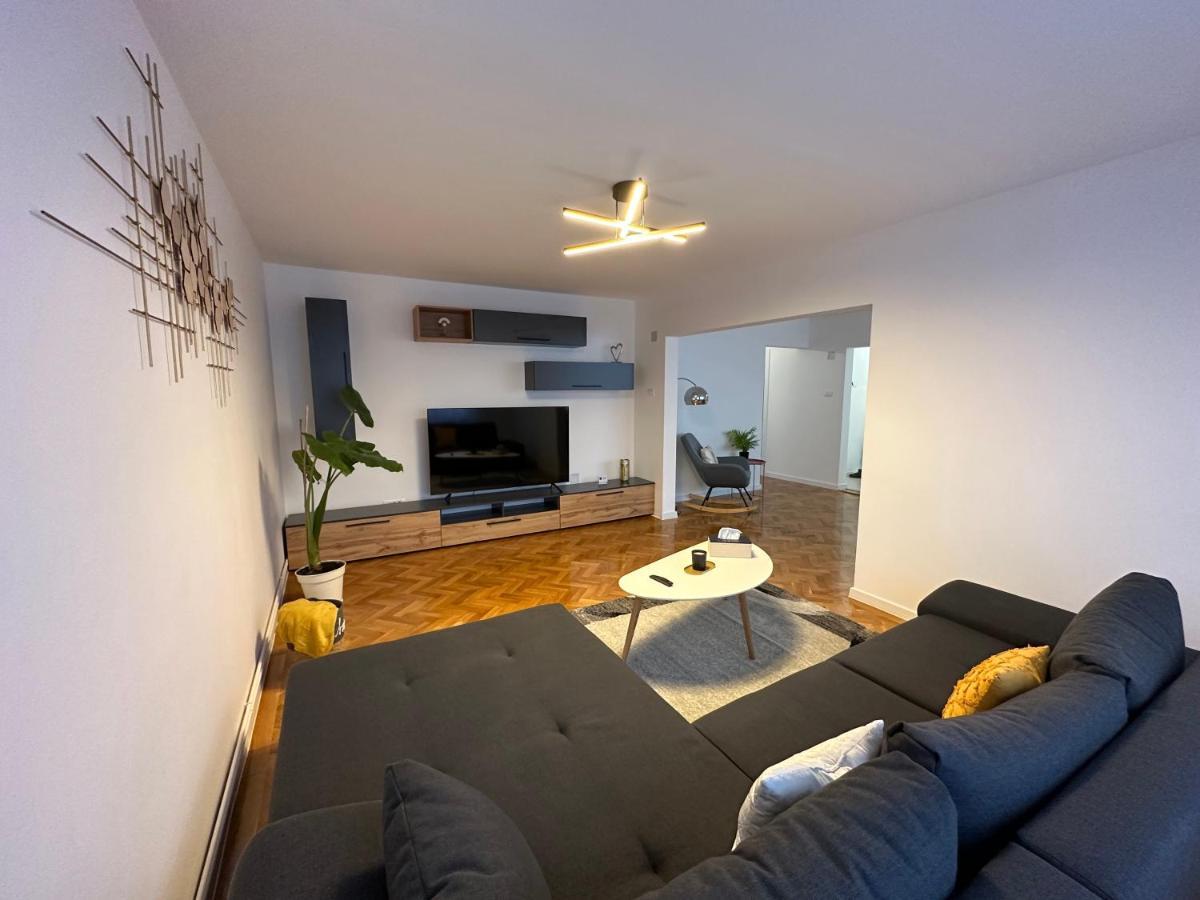 Esi Apartments #Central With Garage Temesvár Kültér fotó